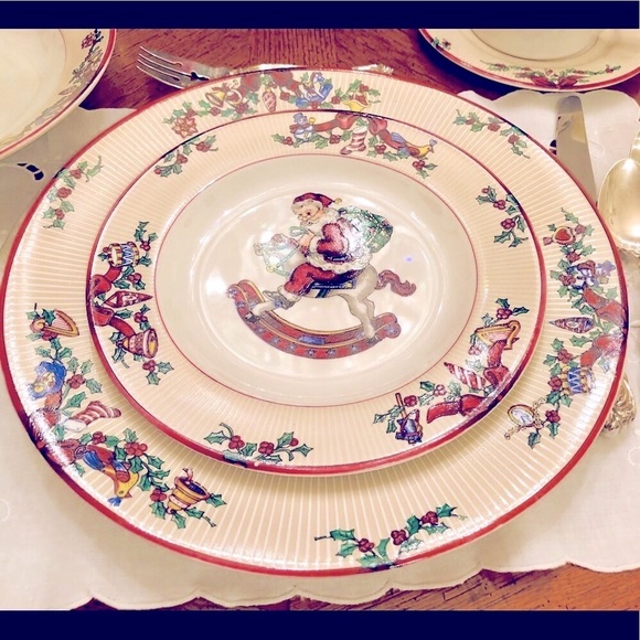 Neiman Marcus, Horchow collection NEW boxed 4- 6 piece Christmas place settings - Picture 2 of 15